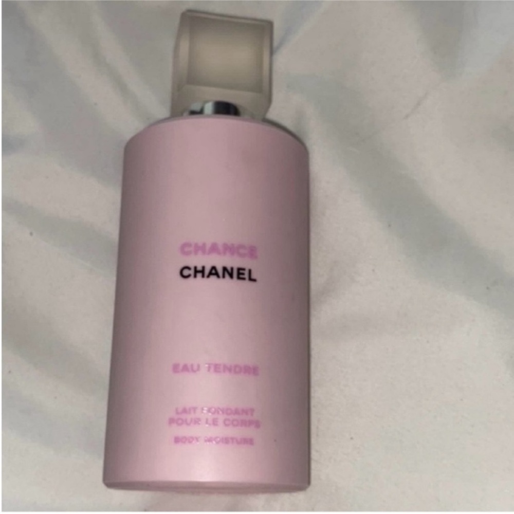 CHANEL Chance Eau Tendre Pink Body Lotion